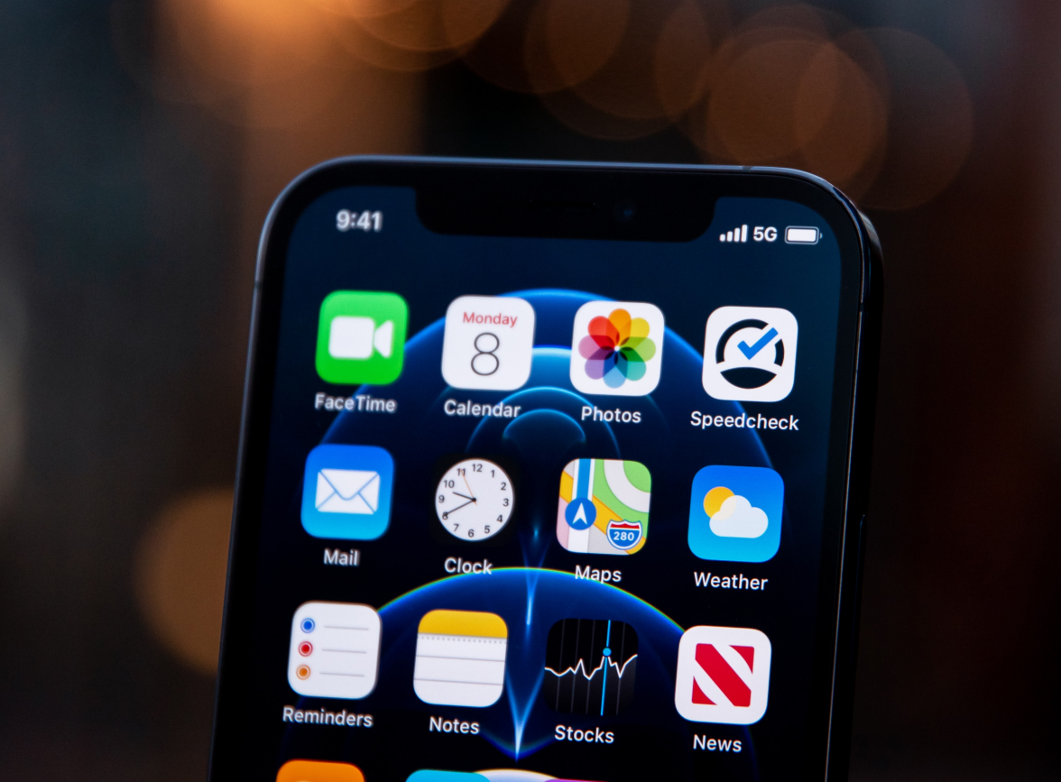 朔城苹果手机维修分享为什么 iPhone 12 在冬季会自动关机 
