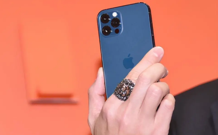 朔城苹果手机维修分享iPhone12系列重启方法教程 